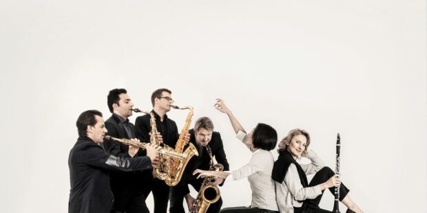 Vier Saxofone und ein Klavier