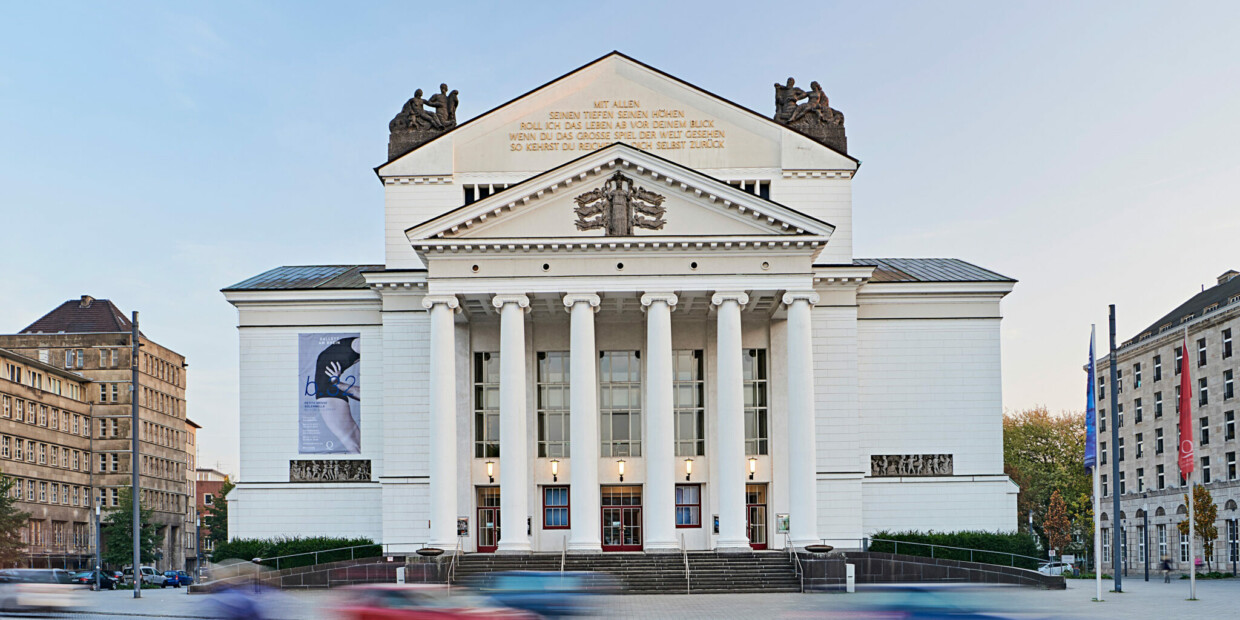 Ilaria Lanzino inszeniert die Adaption eines Schulromans am Theater Duisburg