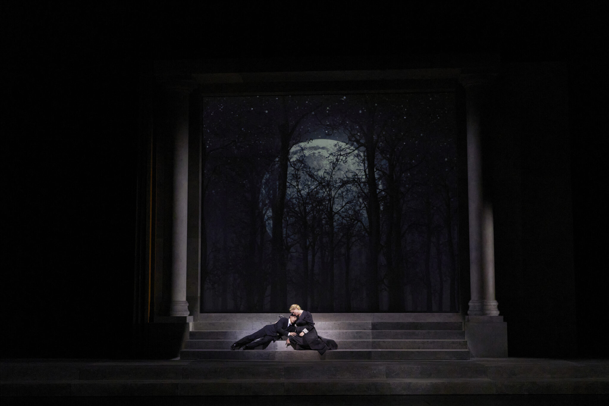 Szenenbild aus „Don Carlos” am Grand Théâtre de Genève