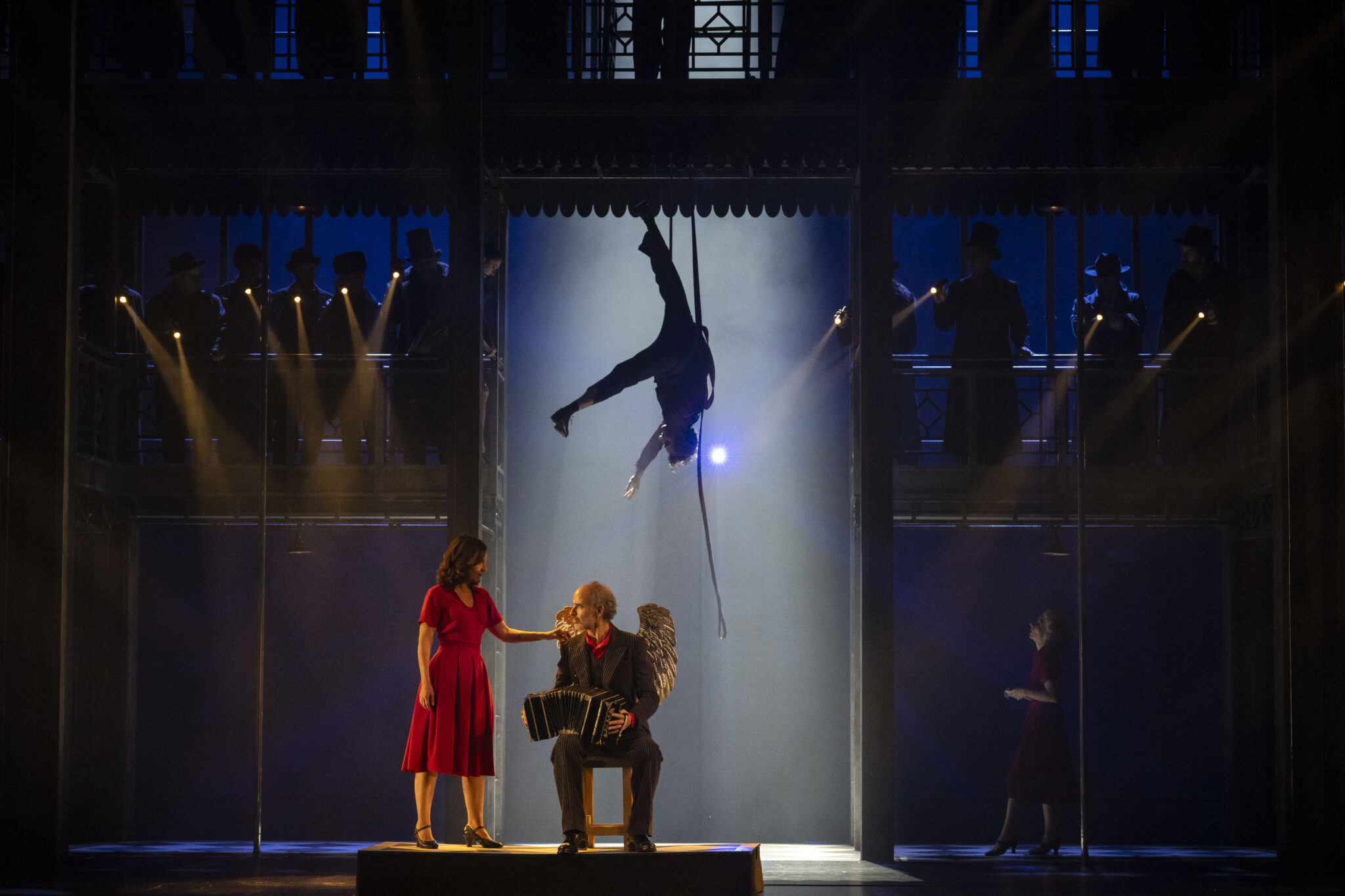 Szenenbild aus „María de Buenos Aires“ am Grand Théâtre de Genève