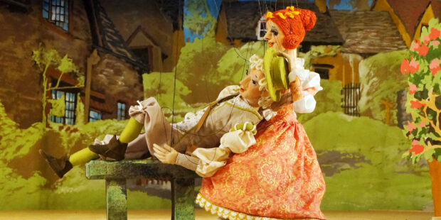 In Eckelshausen kommt Otto Nicolais komische Oper „Die lustigen Weiber von Windsor“ als Puppentheater auf die Bühne